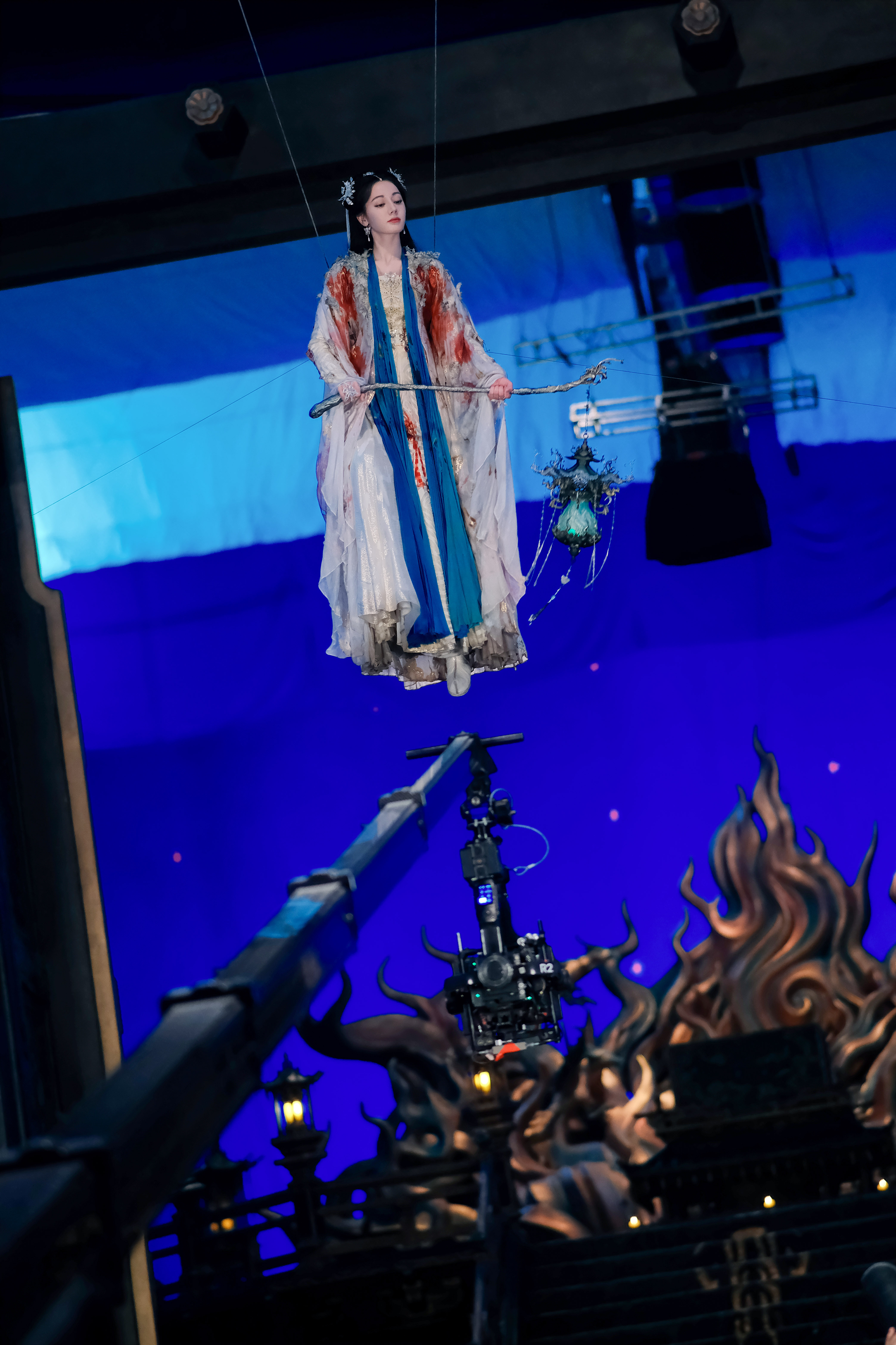 迪丽热巴☺️贺思慕的五感体验卡 是时候见识一下灵主大人真正的实力了！每晚18:0