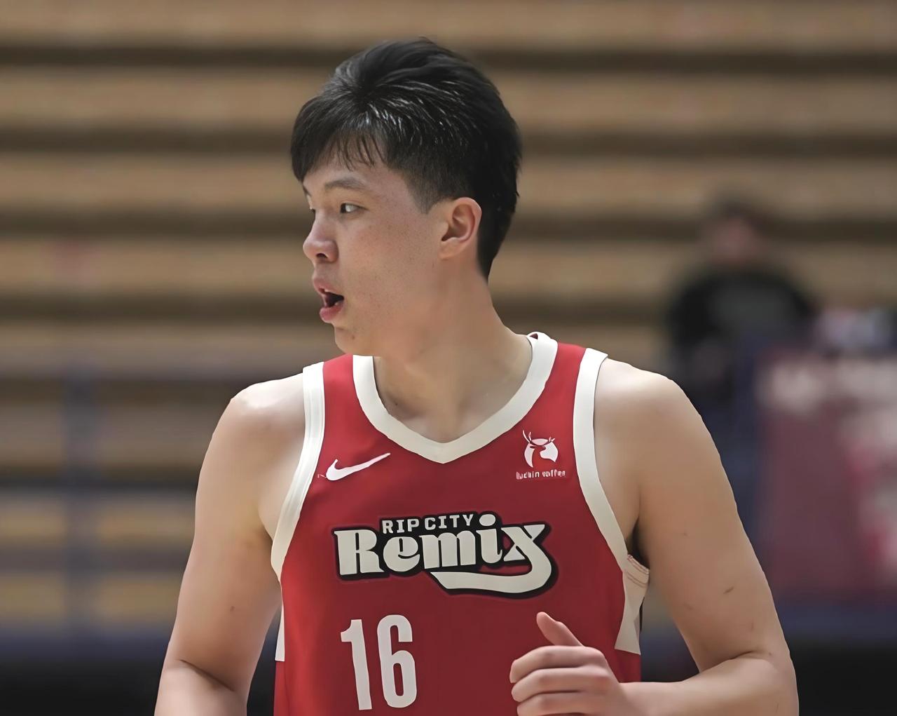 混音122-129遭遇三连败，杨瀚森13中4表现低迷，被湖人对位球员直接打爆！