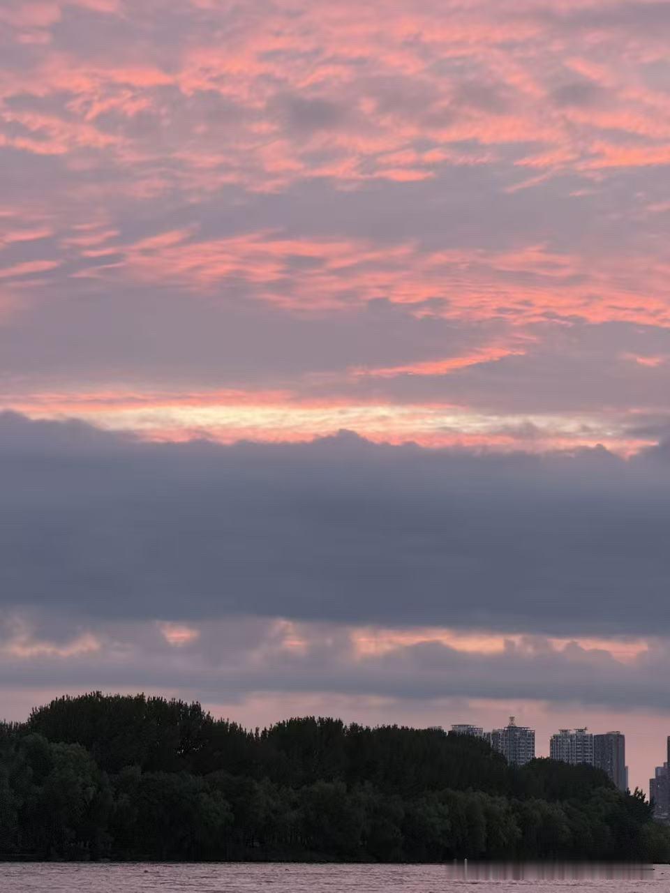 沈阳：雨神，终于送走了！晚霞仙子，驾临！