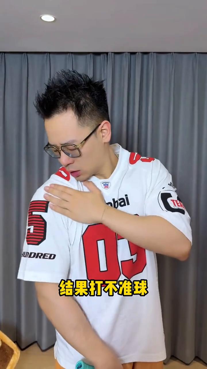 血泪教训：新手挥拍三误区，少走10年弯路。
打球七年的血泪教训，关于挥拍我踩过三