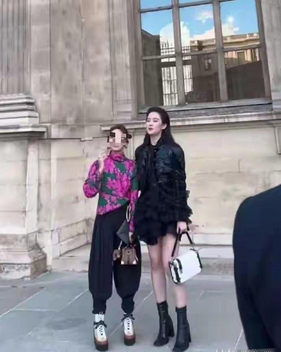 忽然对刘亦菲的身高有了新的认识。 