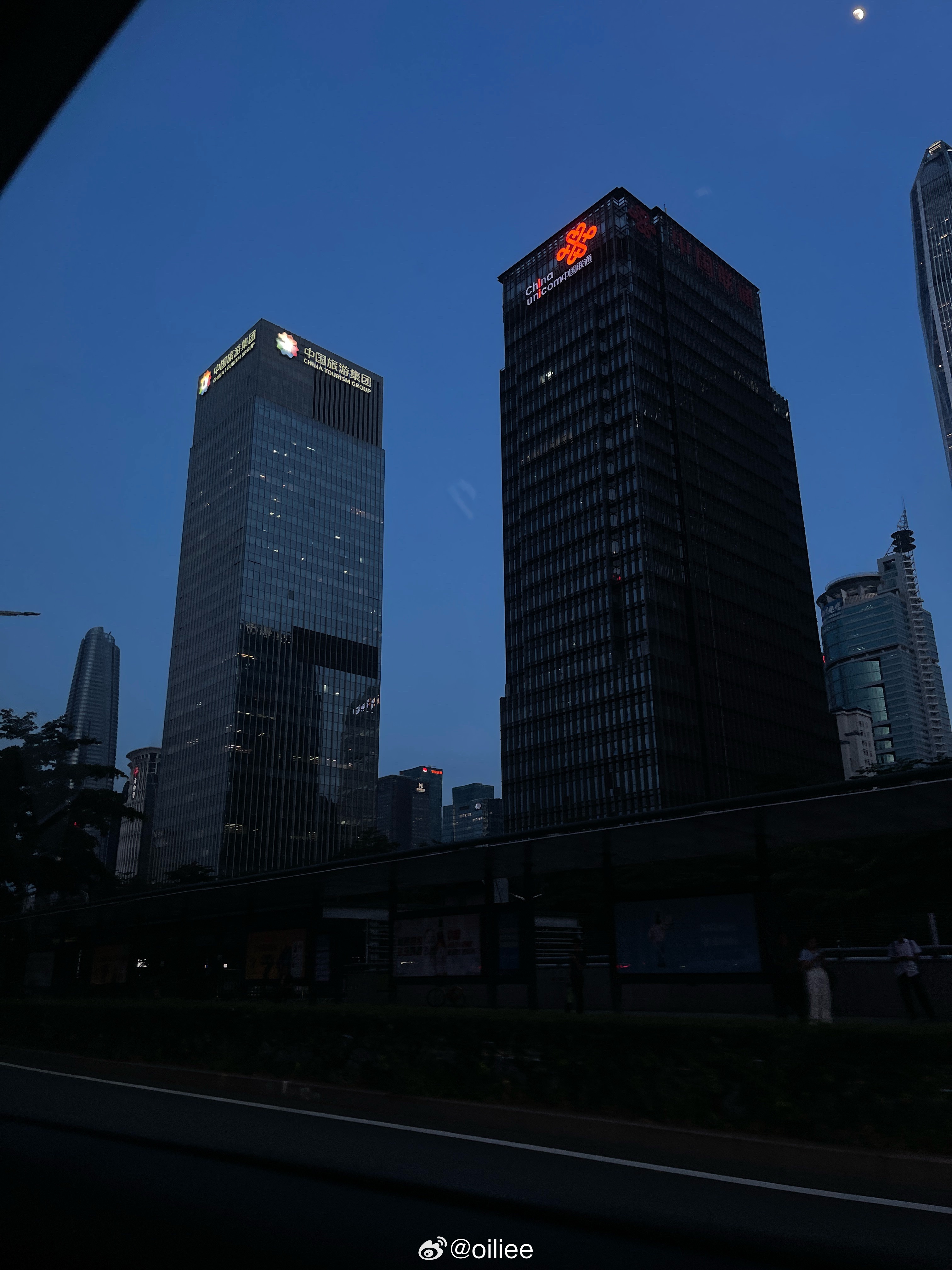 ( ̀⌄ ́)八月好 