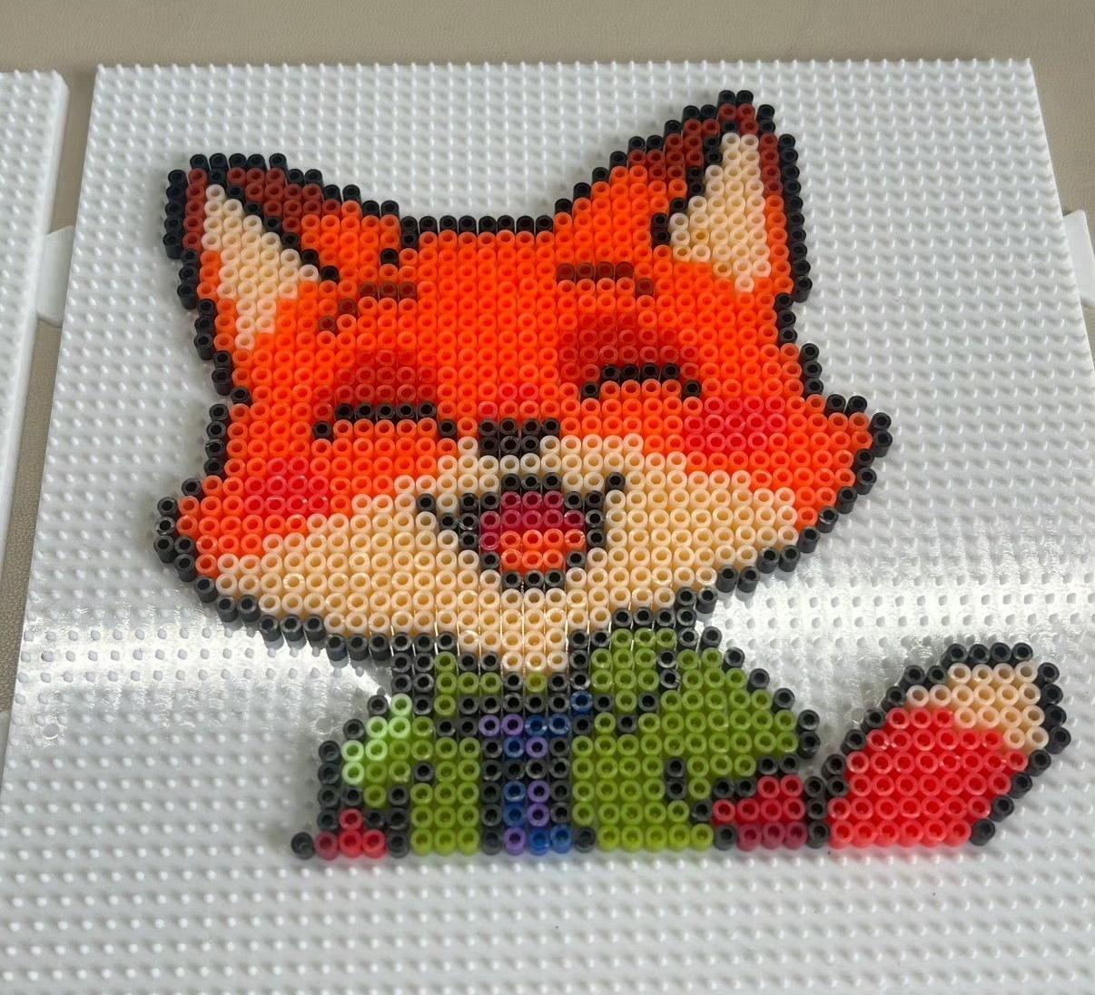 老爸收入不敌女儿卖拼豆直呼崩溃赚钱新思路哈哈哈