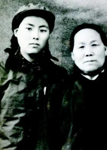 “你不说，这饭我一口不会吃。”1940年，山东一大娘家里住了一个班的八路军战士，