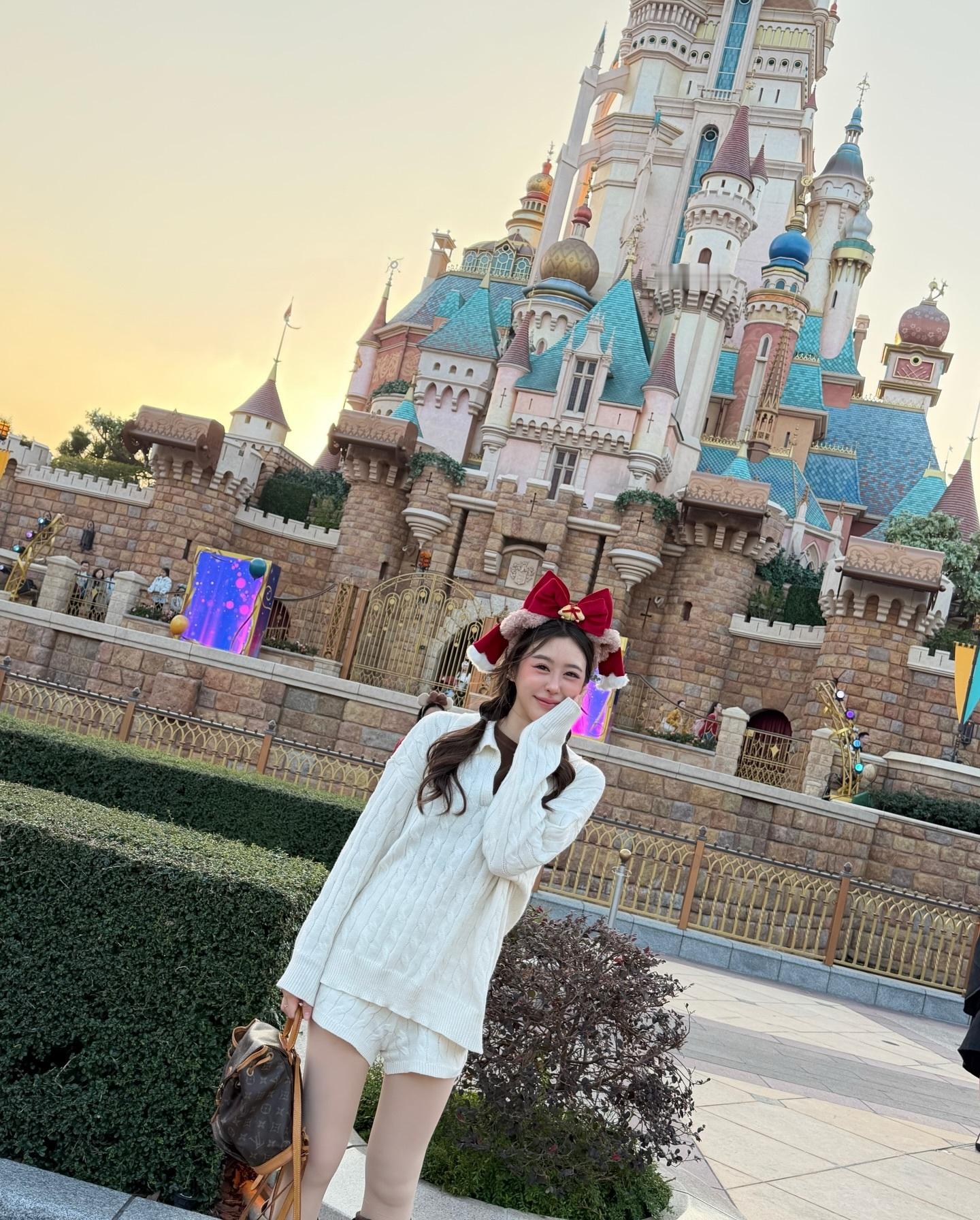 BamSaralee Bam Saralee｜IG更新🥂cr bbam_sBa