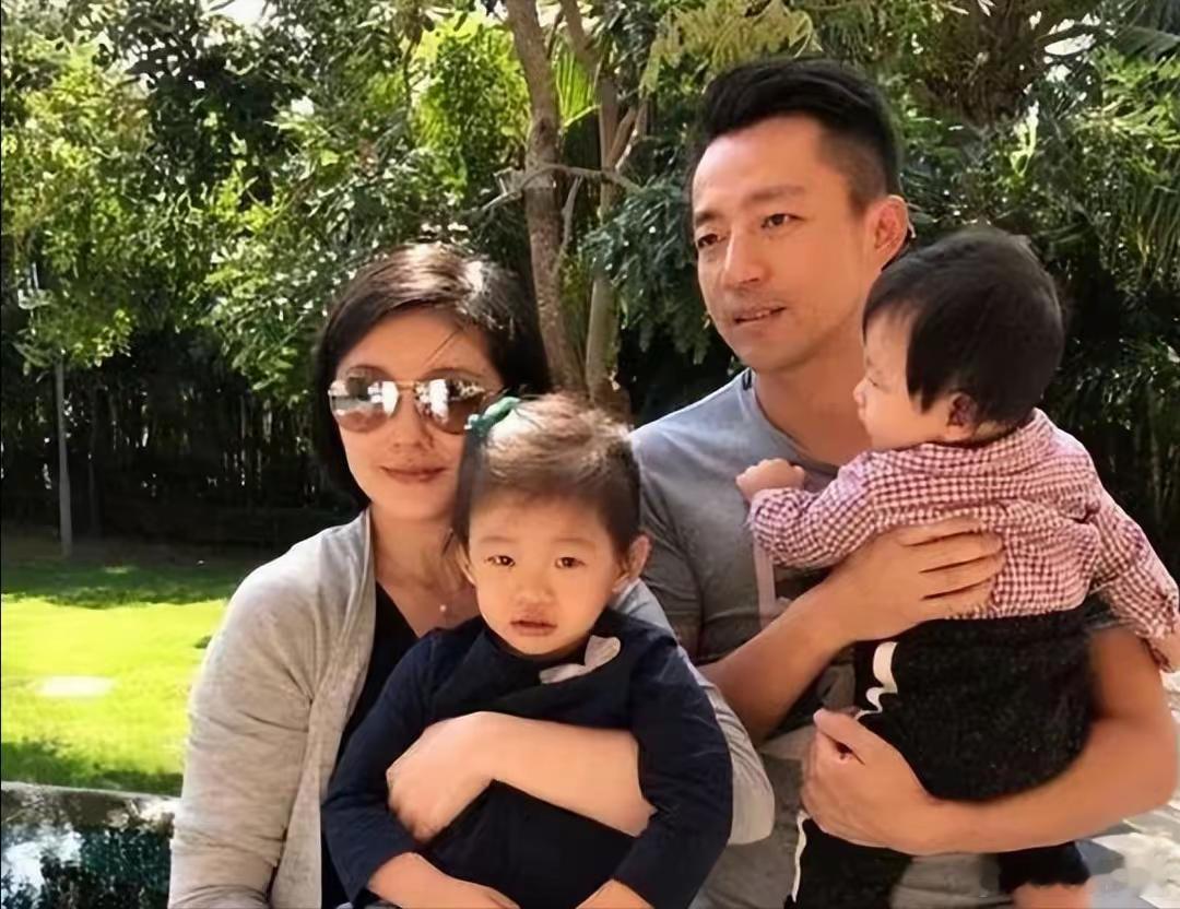 大S离世后，子女抚养权归属终于有结果了！据台媒消息，汪小菲获得了两个孩子的抚养权