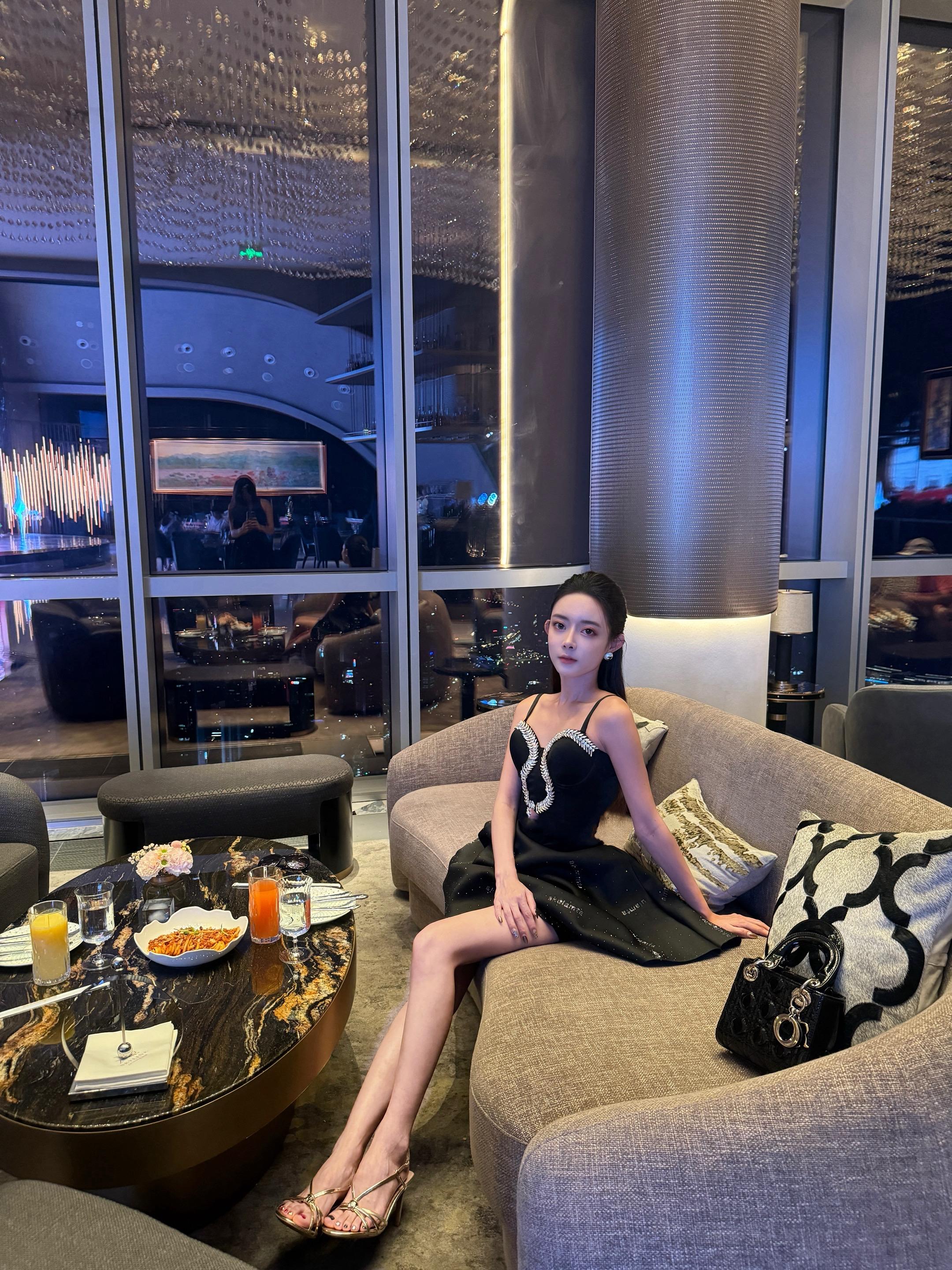 这世间有无数个小高 但是吴老师只有一个