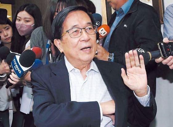 台湾地区青年联合会理事长何溢诚发文写道：“如果大陆想要武统台湾，那么台湾地区可能