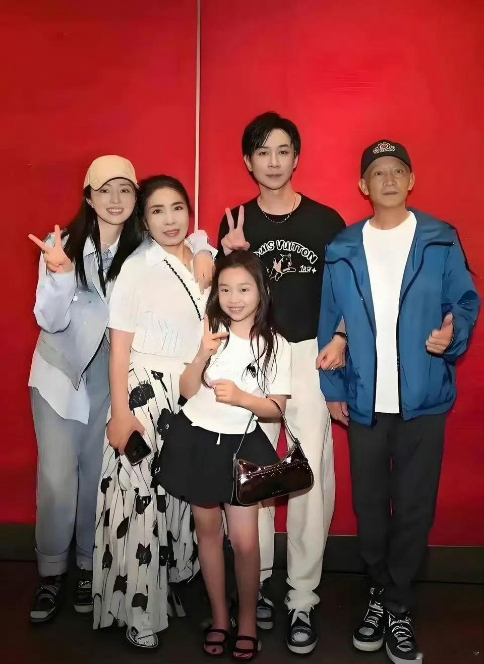 董璇二婚只领证不同居，因为自己有个女儿！ ​​​