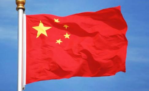 要是资本主义真的适合咱们，那岂不是等于说当年先辈们搞革命完全走错路了？当年革命图
