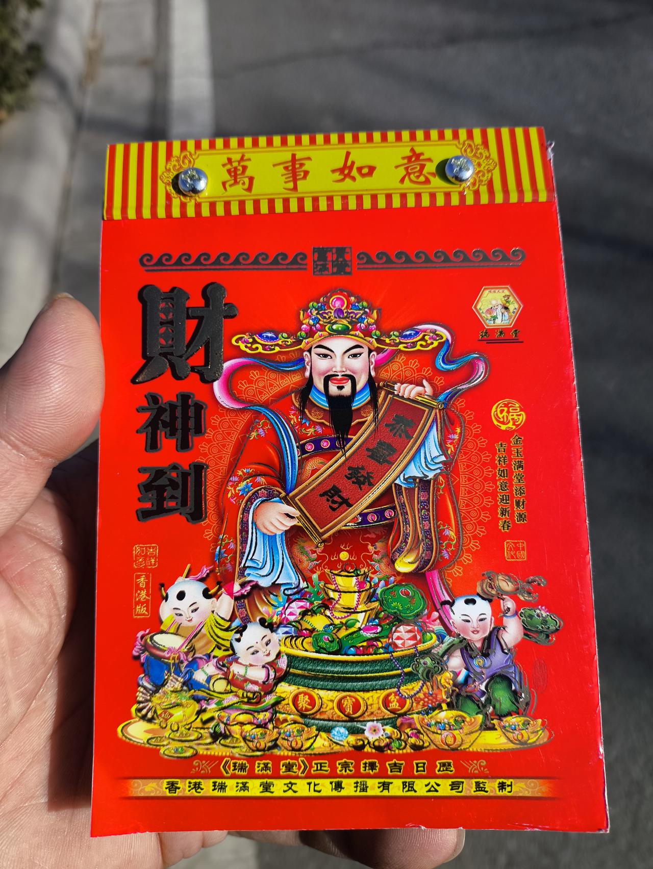 人生就像在低谷中潜行，谁都有陷入沉默、吃不下饭、睡不好觉的时刻。但别怀疑自己废掉