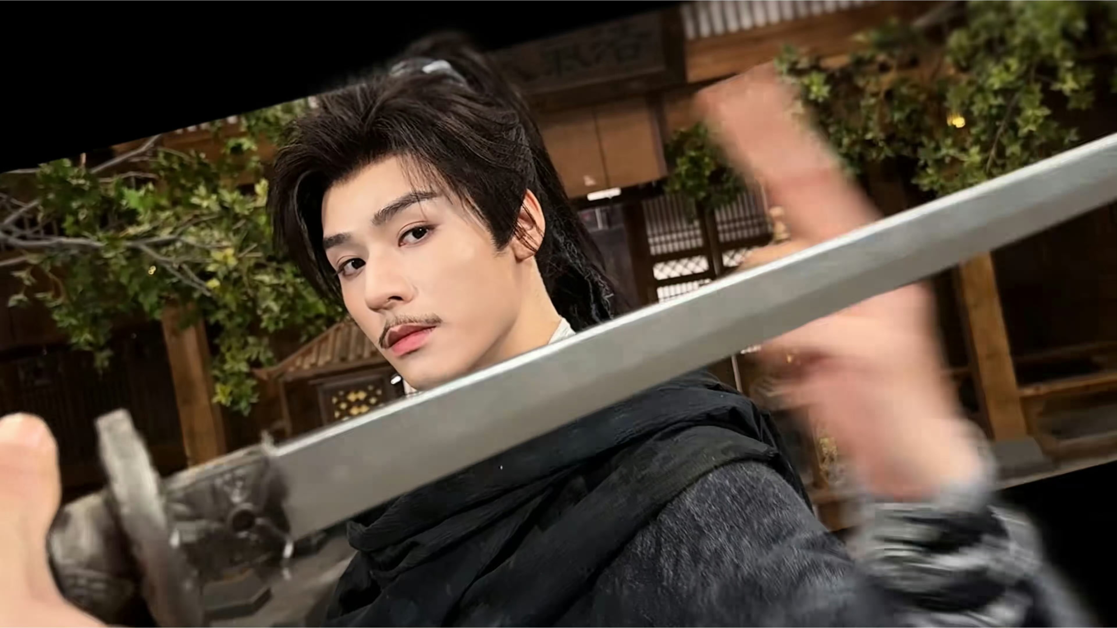 原著陆小凤描写，龚俊这长相真的很有说服力 