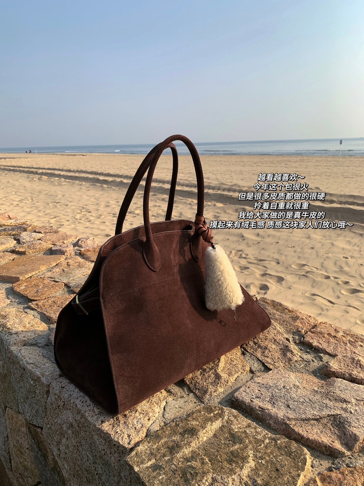 很多家人喜欢的包做出来啦～今天下午2:00会在Api上哦上次发了我的日常图后很多