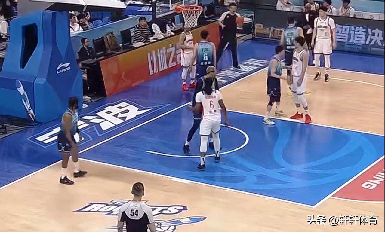 李祥波道歉了，也承认比赛中情绪上头，也许李祥波并非有意的，去说出伤害鲁吐布拉的话