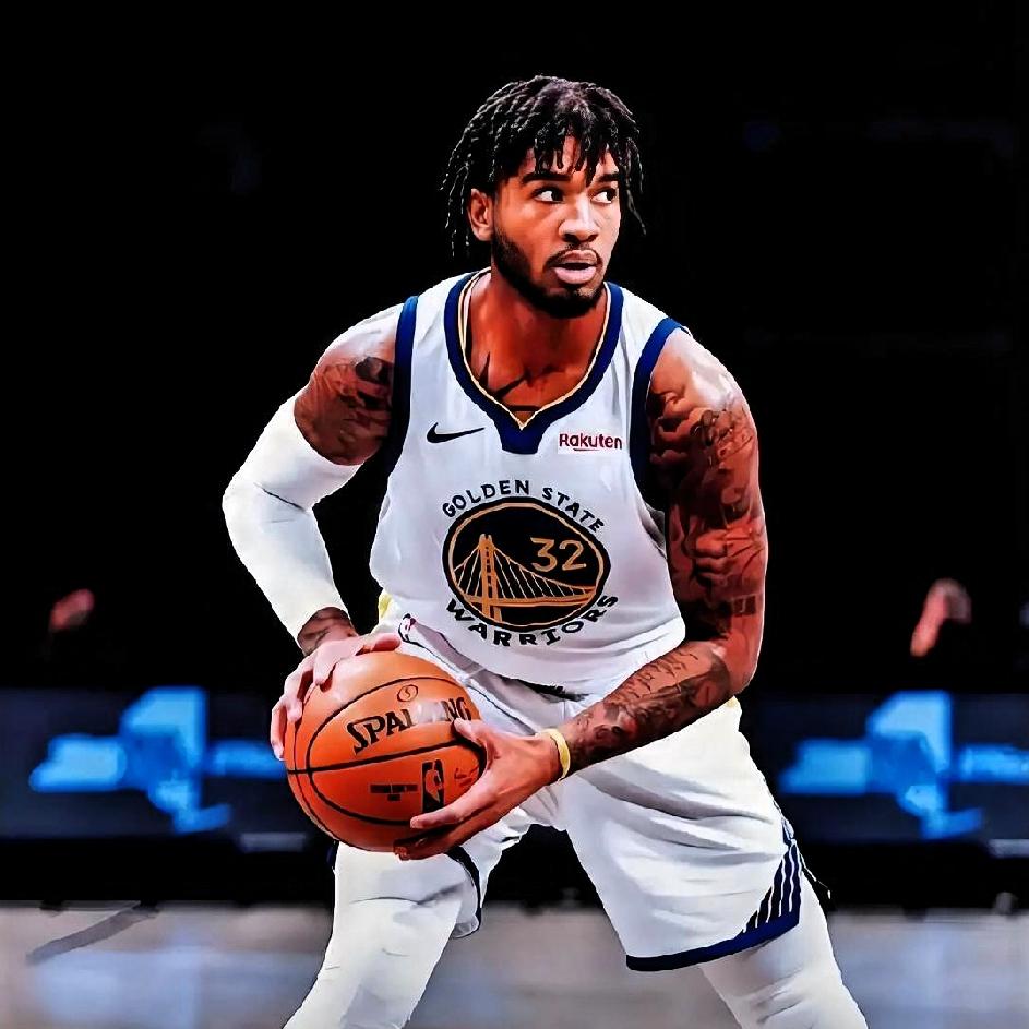 一、核心数据（2025-2026赛季，截至1月30日）
 
- 场均20.8分7