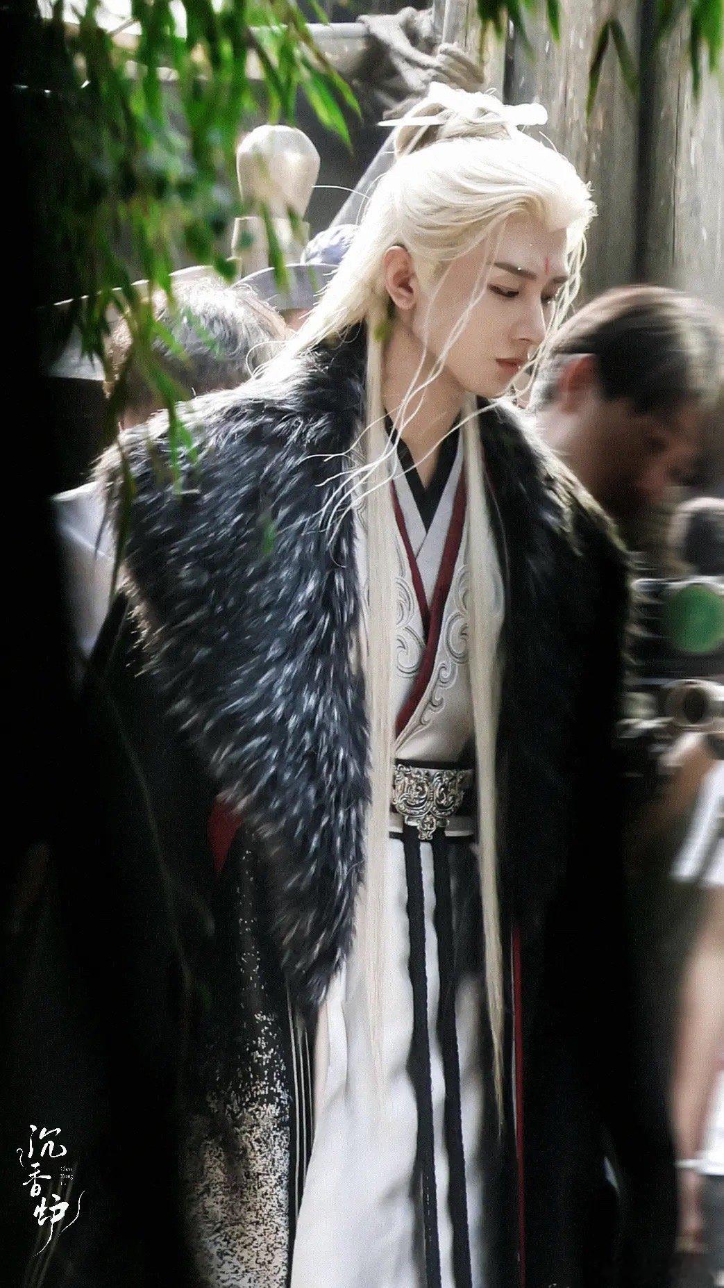 成毅赴山海白发造型符合人物设定吗？ ​​​