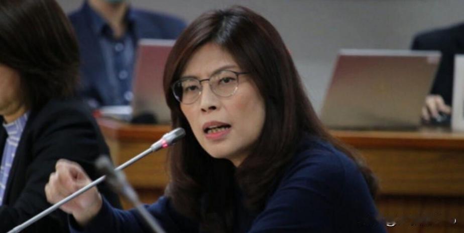 台湾最危险时刻！郑丽文一语道破：我们正在走向深渊
 
昨天，台湾国民党新任主席郑