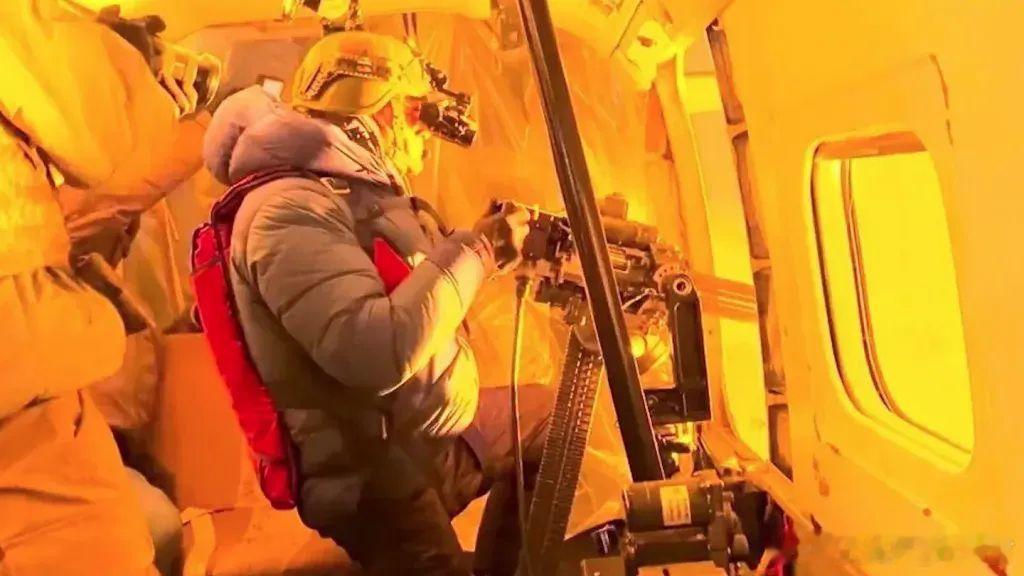 乌克兰首都基辅遭袭台媒：烏克蘭一架安東諾夫An-28小型螺旋槳運輸機的機身上，塗