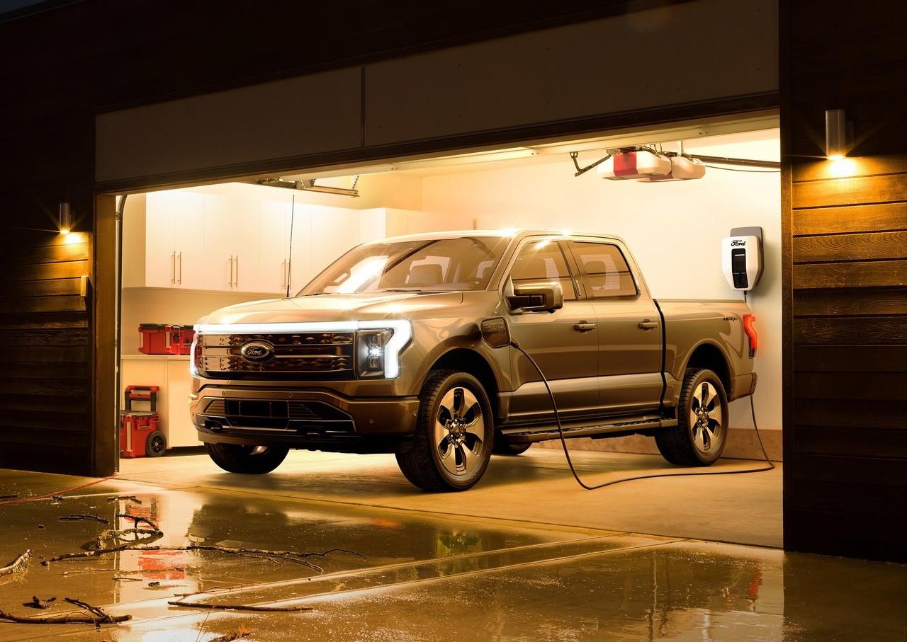 【最短命的福特皮卡，电动皮卡 “F-150 Lightning” 停产】
福特将