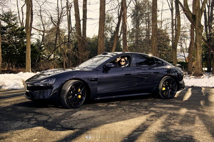 啧啧啧… ，阿米也是好起来了，收到情书了。字里行间满满的爱意，不过爱而不得的感觉