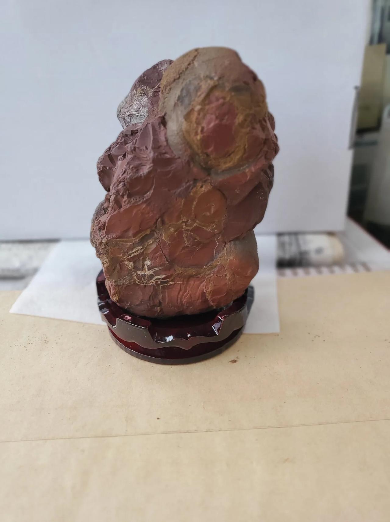 #能不能晒一下自己喜欢的奇石#
布袋和尚来了