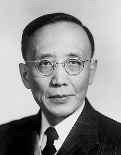 1978年，郭沫若因病去世不久，他妻子于立群突然自缢身亡，原来，她在整理丈夫遗物