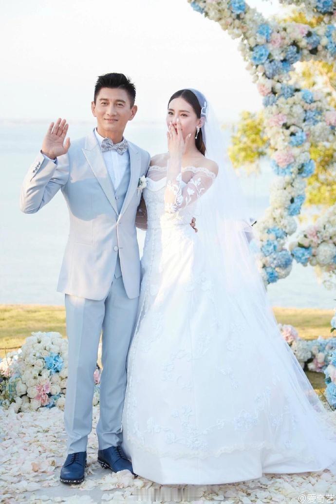 为什么明星的婚纱没有重工？而且真的很美 