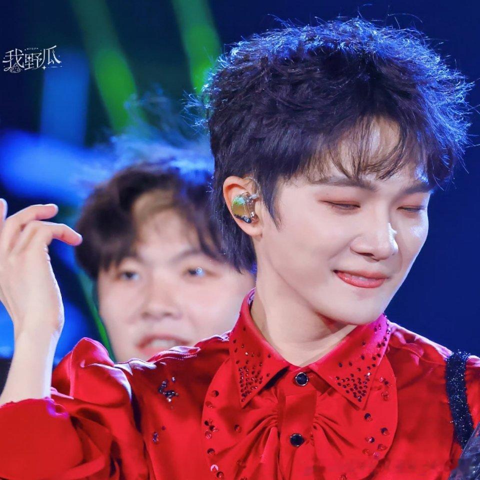 周深领导给米姐喂的饭饭香迷糊了12.3 苏州 B站跨年晚会 录制12.3 21: