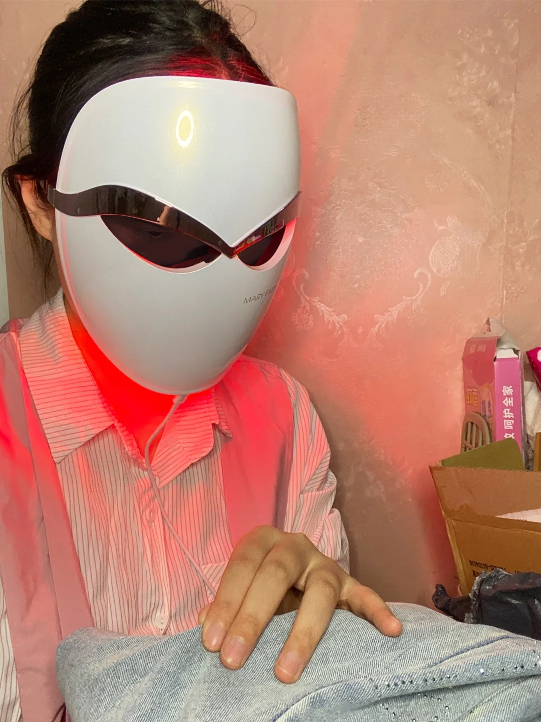 痘敏皮快买面罩美容仪！痘痘、泛红都照没！