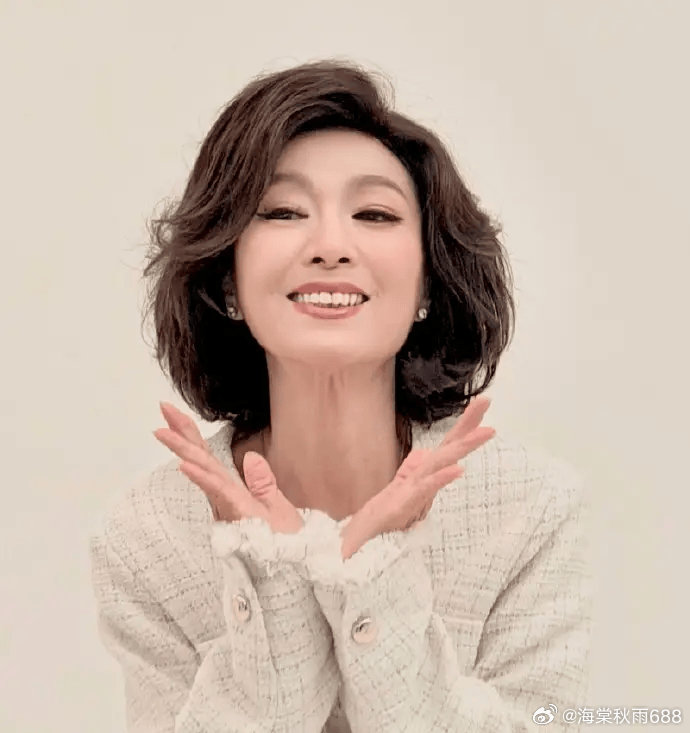 71岁米雪否认与伍卫国婚讯 称不抗拒婚姻缘分到就OK------搜狐娱乐讯 近日