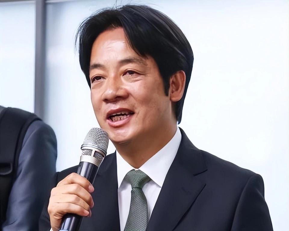 赖清德当局通过"修法"。
逼迫民众为卖命。
不然有重刑！

赖清德规定：
你不来