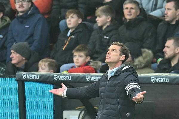 英超升班马伯恩利在上周六主场2比3不敌富勒姆，惨遭联赛七连败，排名滑落至倒数第二