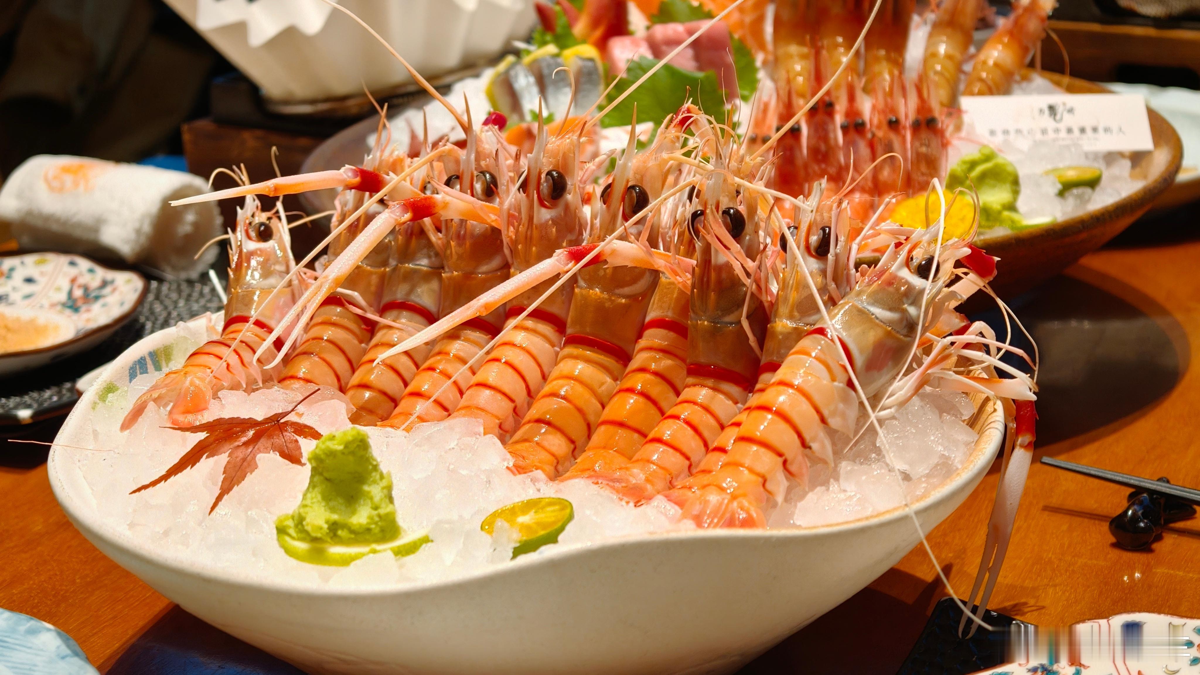 到了杭州 必须整个日料滨江萧山都放假  平时预约都排不到  今天随便吃 杭州