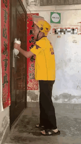 是不是太看不起人了？外卖小哥就没权利喝奶茶吗？🥺