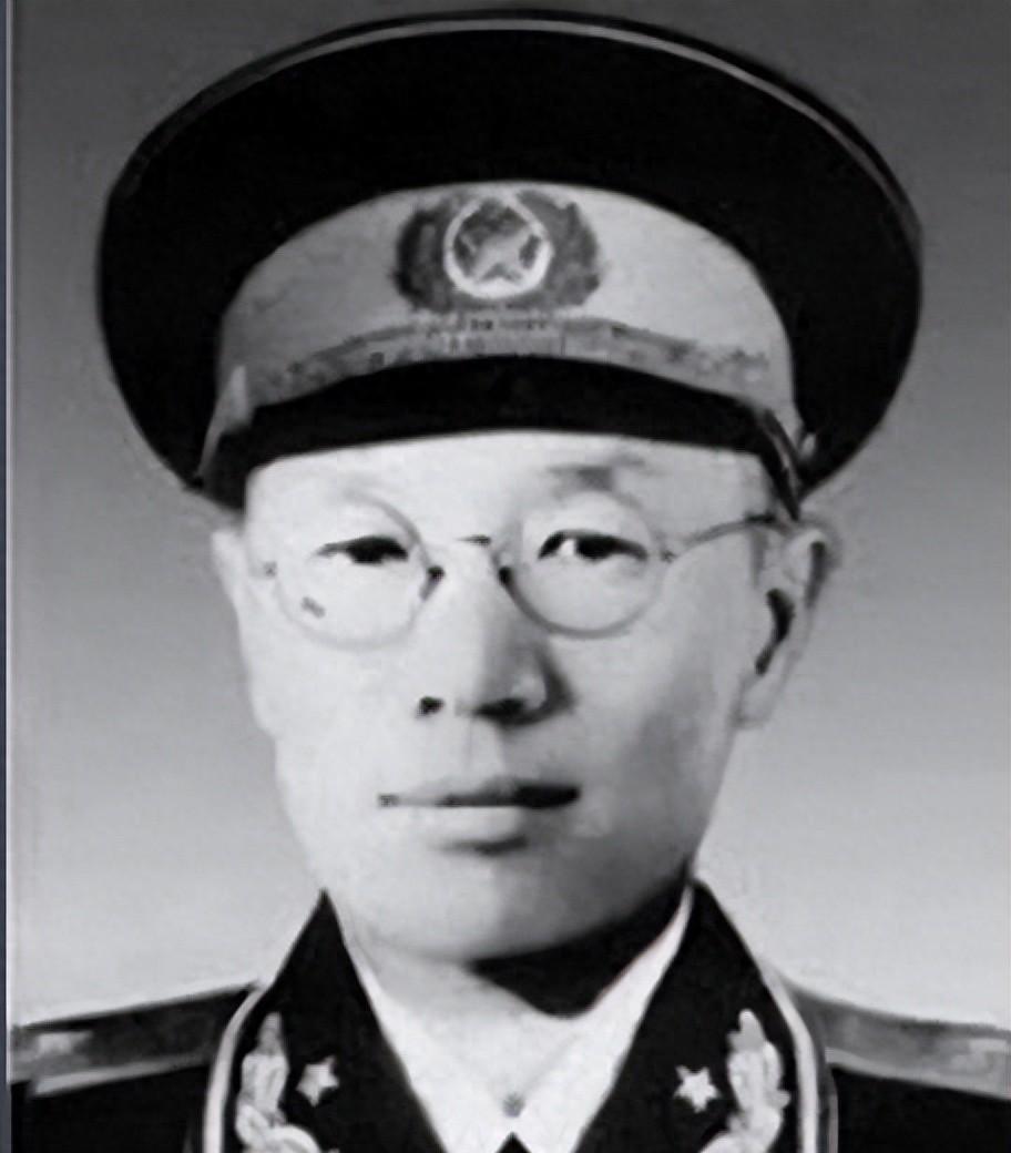 1942年，万毅遭到逮捕，蒋介石下达命令要处决他。万毅得知消息后，趁着看守人员没