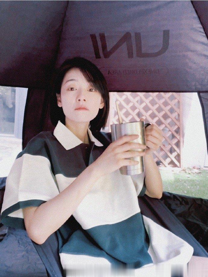 #玉骨遥[超话]##刘雅瑟带狗狗露营##刘雅瑟露营好会拍#好羡慕这种生活什么也不