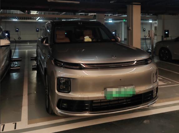 30岁打工人换六座SUV，纠结了15天，终于想明白选谁了
30岁，职场摸爬滚打了
