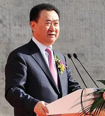 王健林说儿子不是他的接班人，权利在儿子身上不好使。他不允许家人和亲戚跟万达有生意