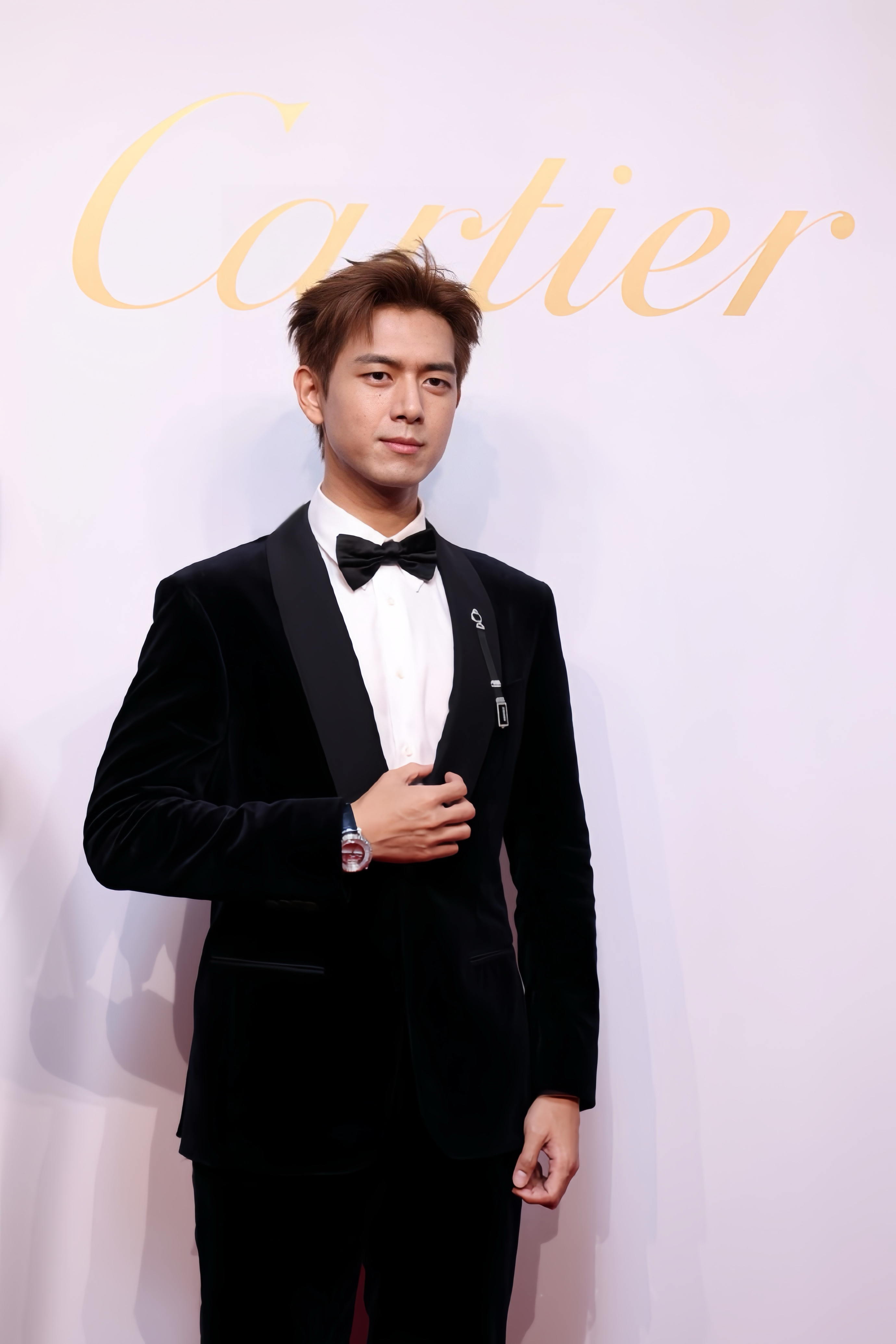 #李现金发黑西装# 李现今日活动生图，太帅了吧#李现棕发黑西装# ​ ​​​