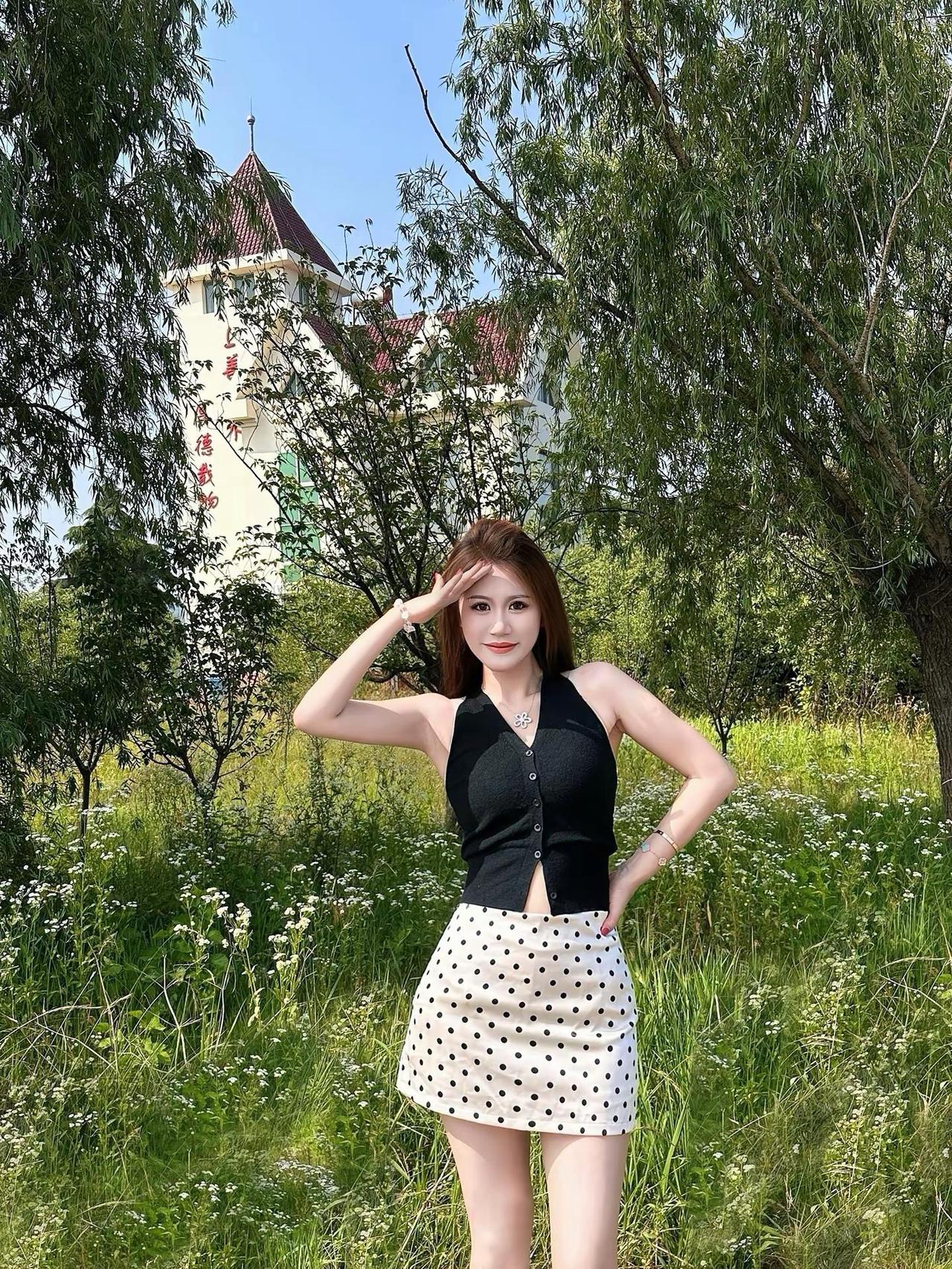 喜欢姐没错的  会显得你很有审美