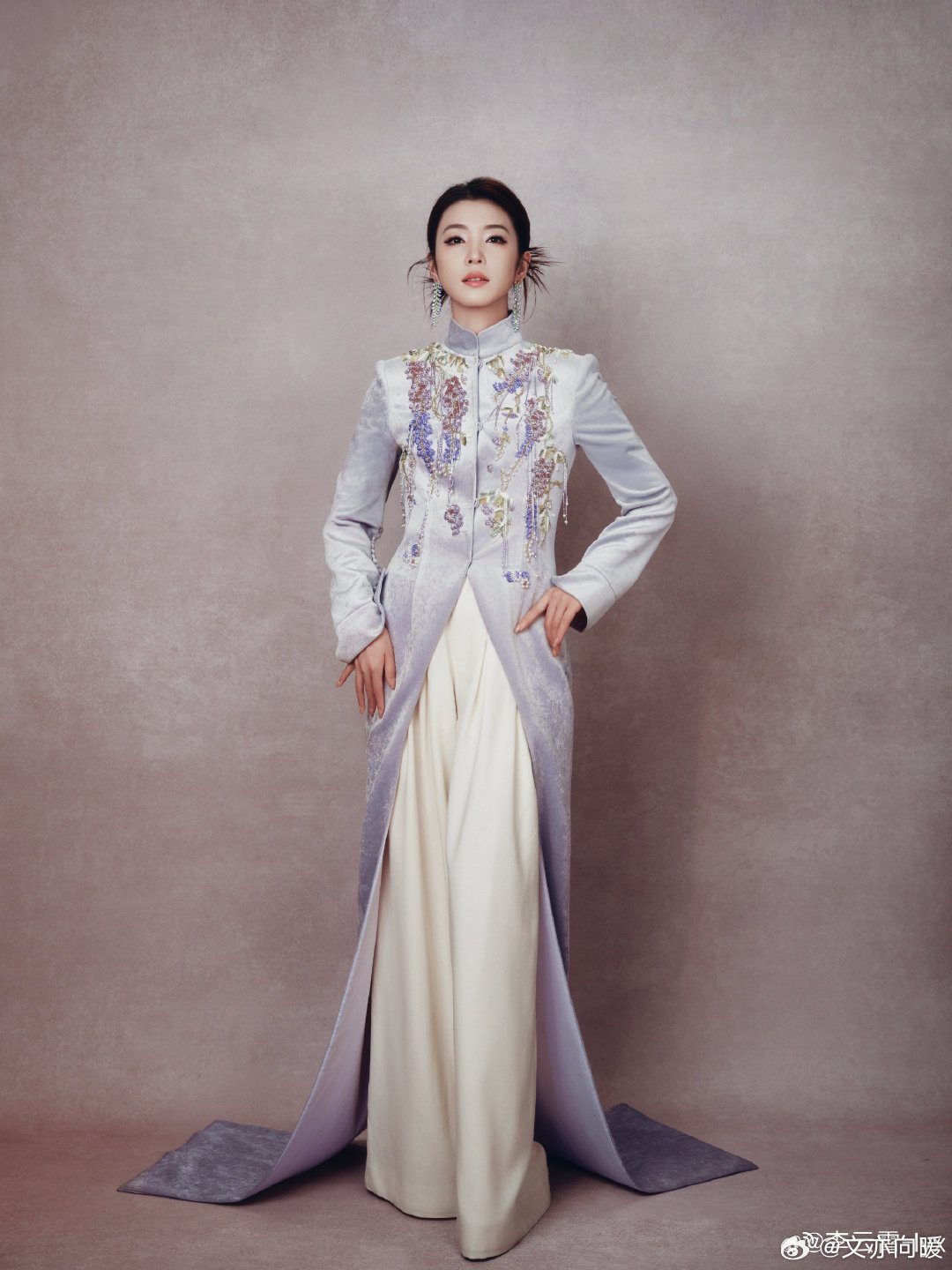 李云霄梁祝 30万人抢800张票 李云霄《梁祝》开票，30万人疯抢800张，火爆