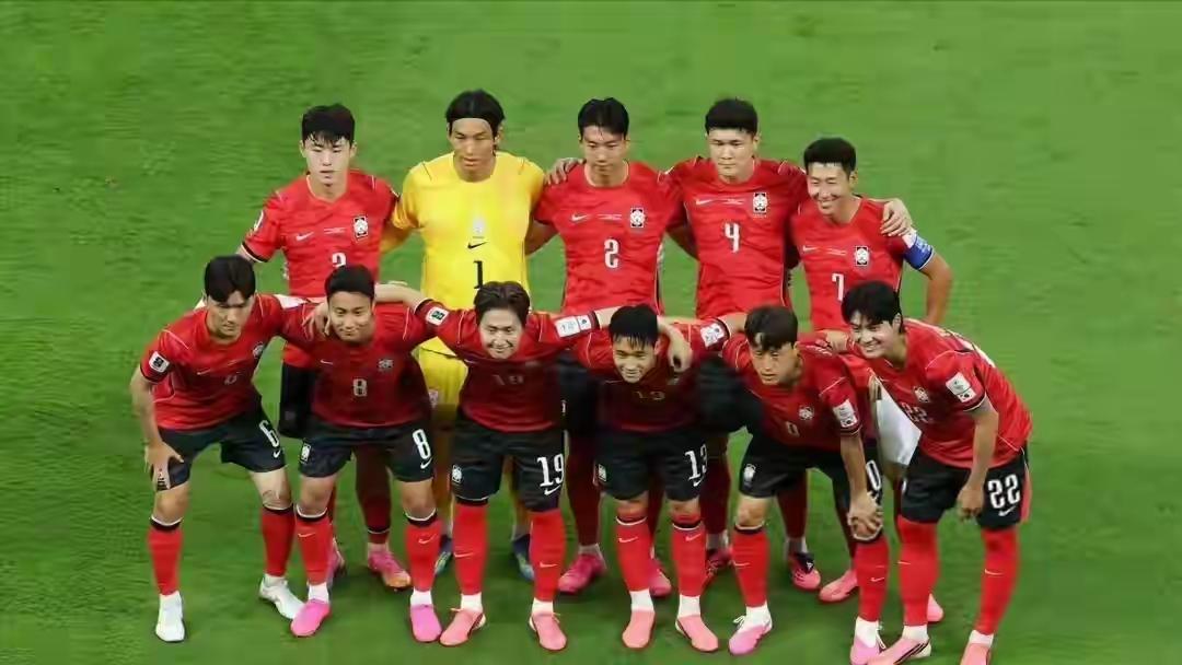 13分钟连追两球完成逆转，韩国2比1拿下捷克，孙兴慜错失单刀反倒推动战局走向
 