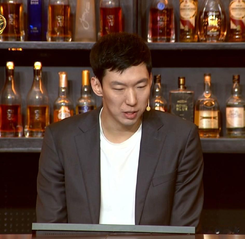 你认同不？周琦谈哈登：

“很多人都说哈登性格有问题。”

“在关键比赛不敢站出