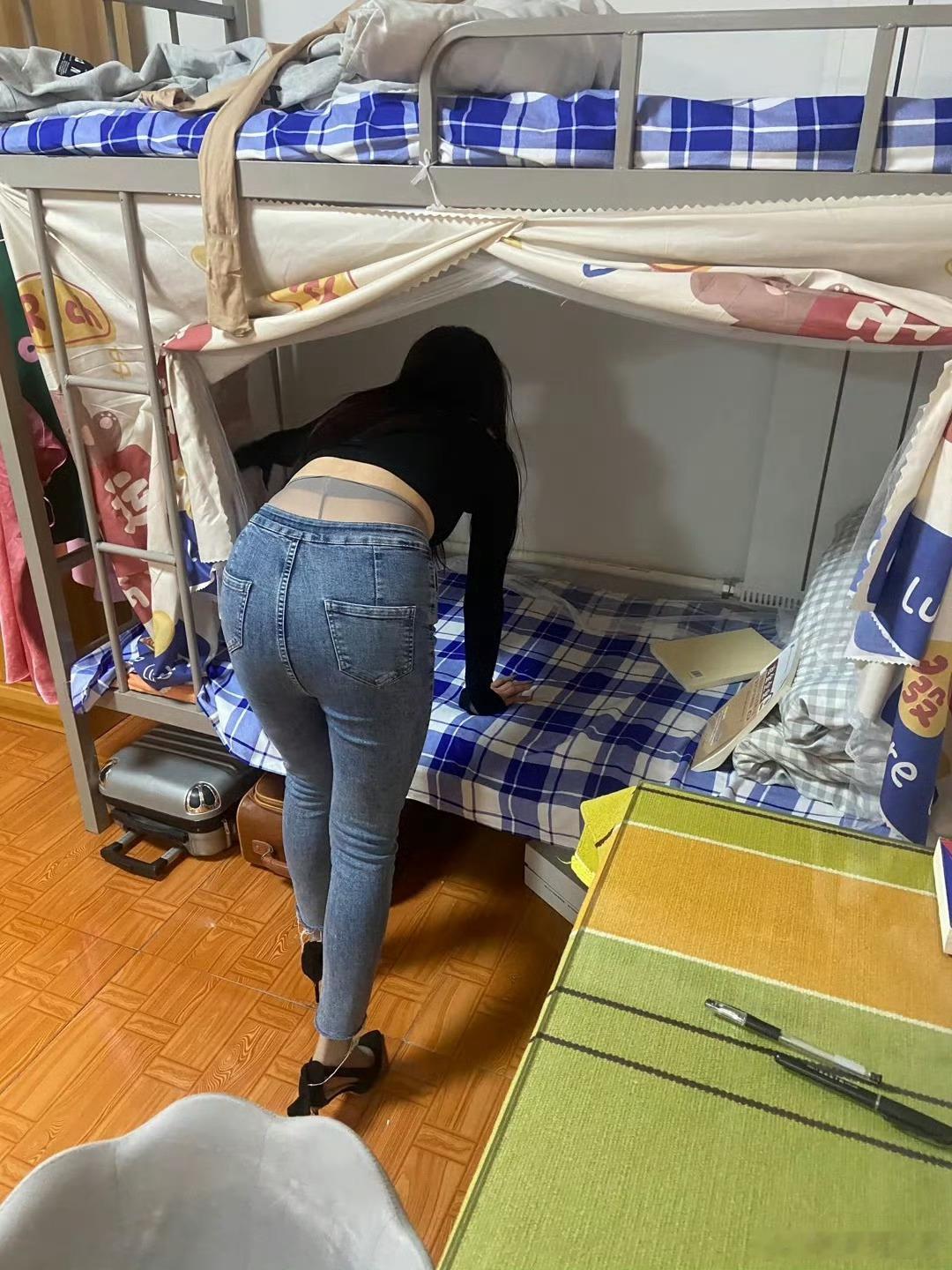 爱学习的裤里师 ​​​