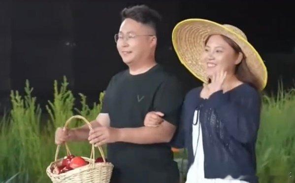 这个劳动节把秀场交给农民这才是五一该看的农民走秀让乡土创意慢慢生长，让乡村力量慢