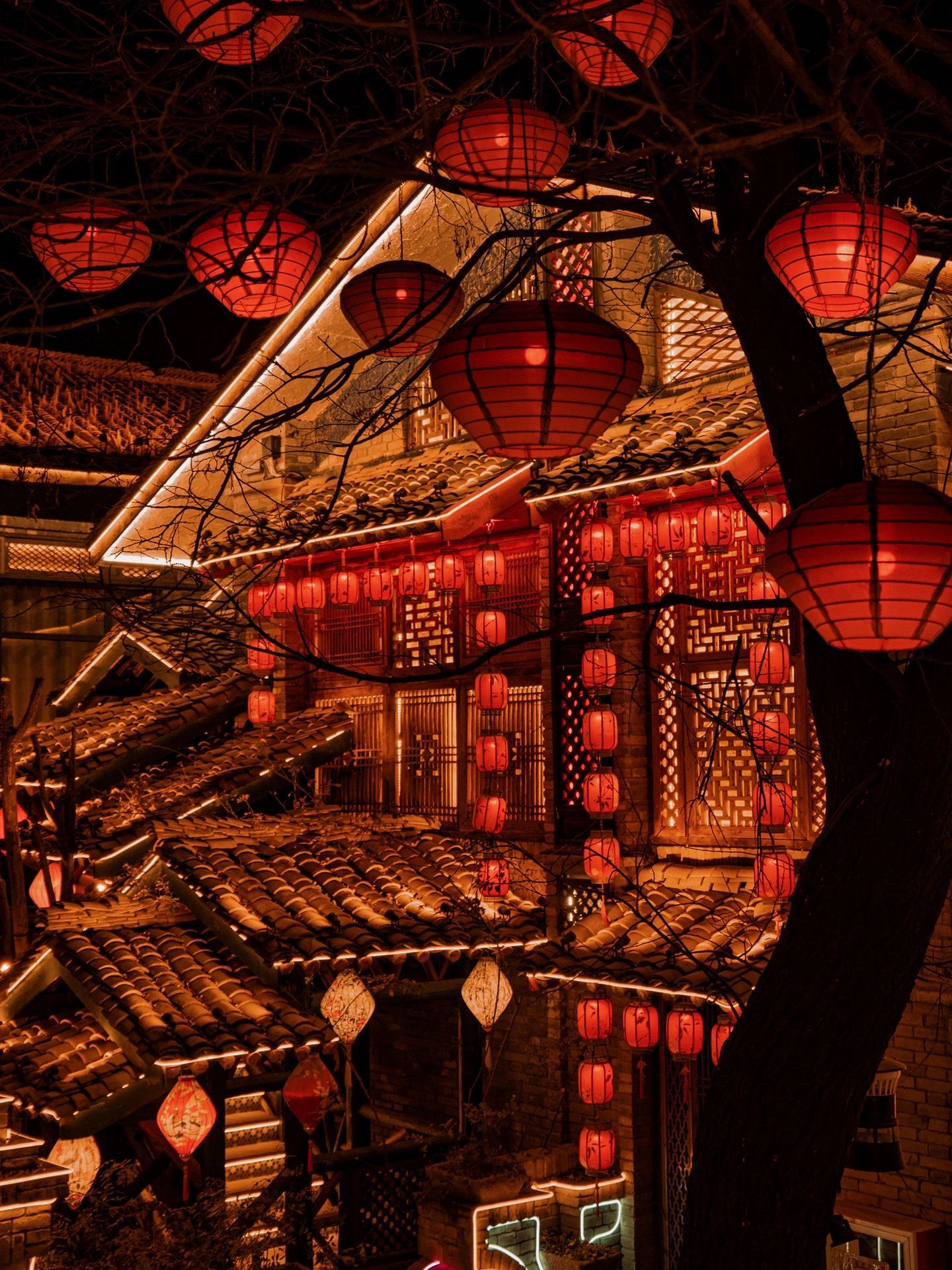 一梦回盛唐，遥观今时景 | 西安的夜景是理想中的唐城！ ​​​