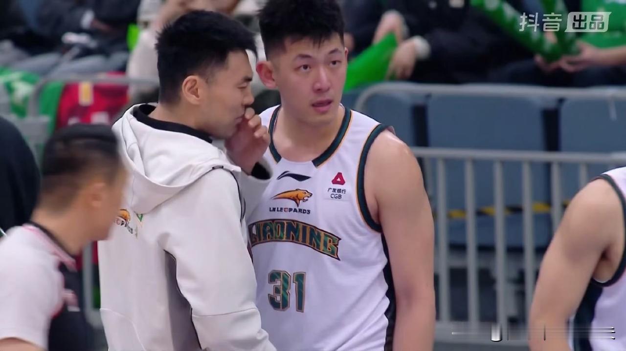 辽宁男篮新顶梁柱！杨鸣找到阵容搭配最优解，张陈配两小外，感谢布朗，打天津，杨鸣末