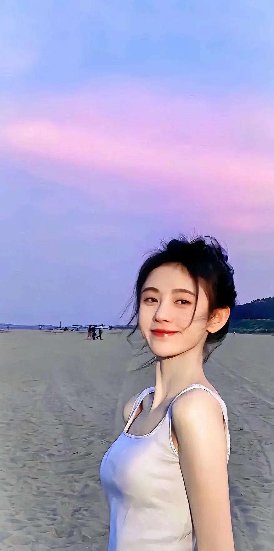 那我就根据自己情况来一句
“上学上班难上门”吧，哈哈，虽然不开心但还是要笑对生活