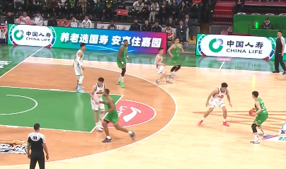 双大外的阵容释放了莱迪 有点中投小靓仔的属性了辽宁男篮vs四川男篮