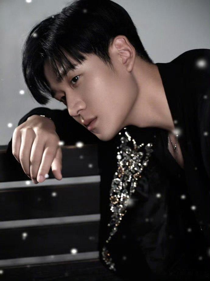 周兴哲北京初雪心软的神 声生不息是谁被北京初雪天的周兴哲狠狠拿捏，我不说 